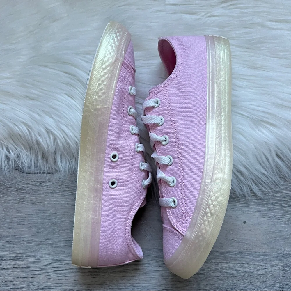 NWT Converse Chuck Taylor All Star Women’s Shoes - Picture 6 of 8